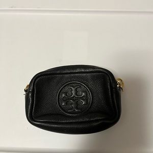 Tory Burch small side bag slightly used